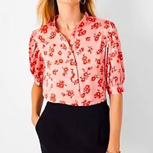 🎉HP🎉 NWOT Ann Taylor Petite Floral Half Placket Top Halo Pink